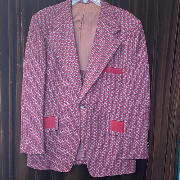 Madison Park Vintage 1970’s Maroon Patterned Blazer
